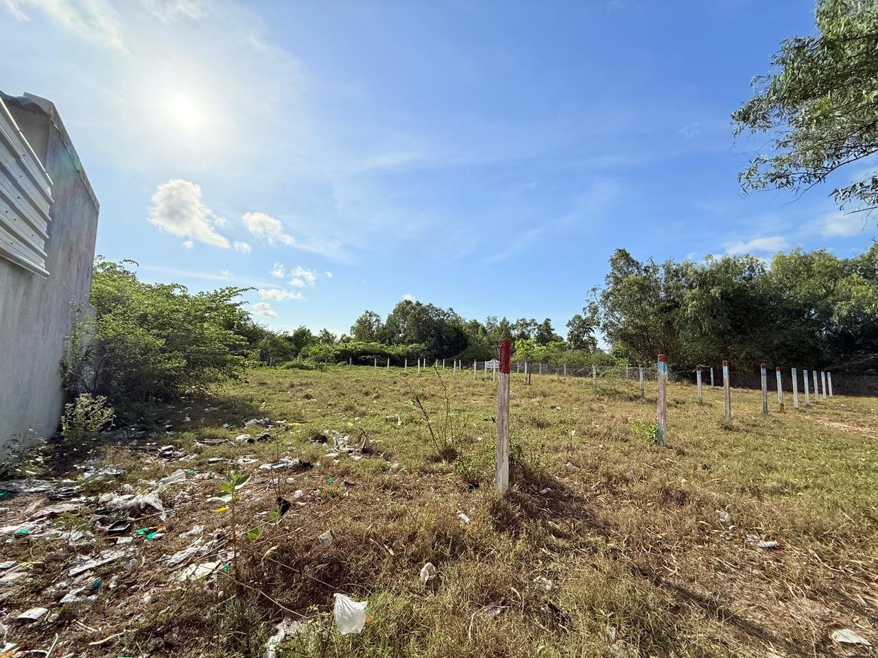 3 ground land sale ecr